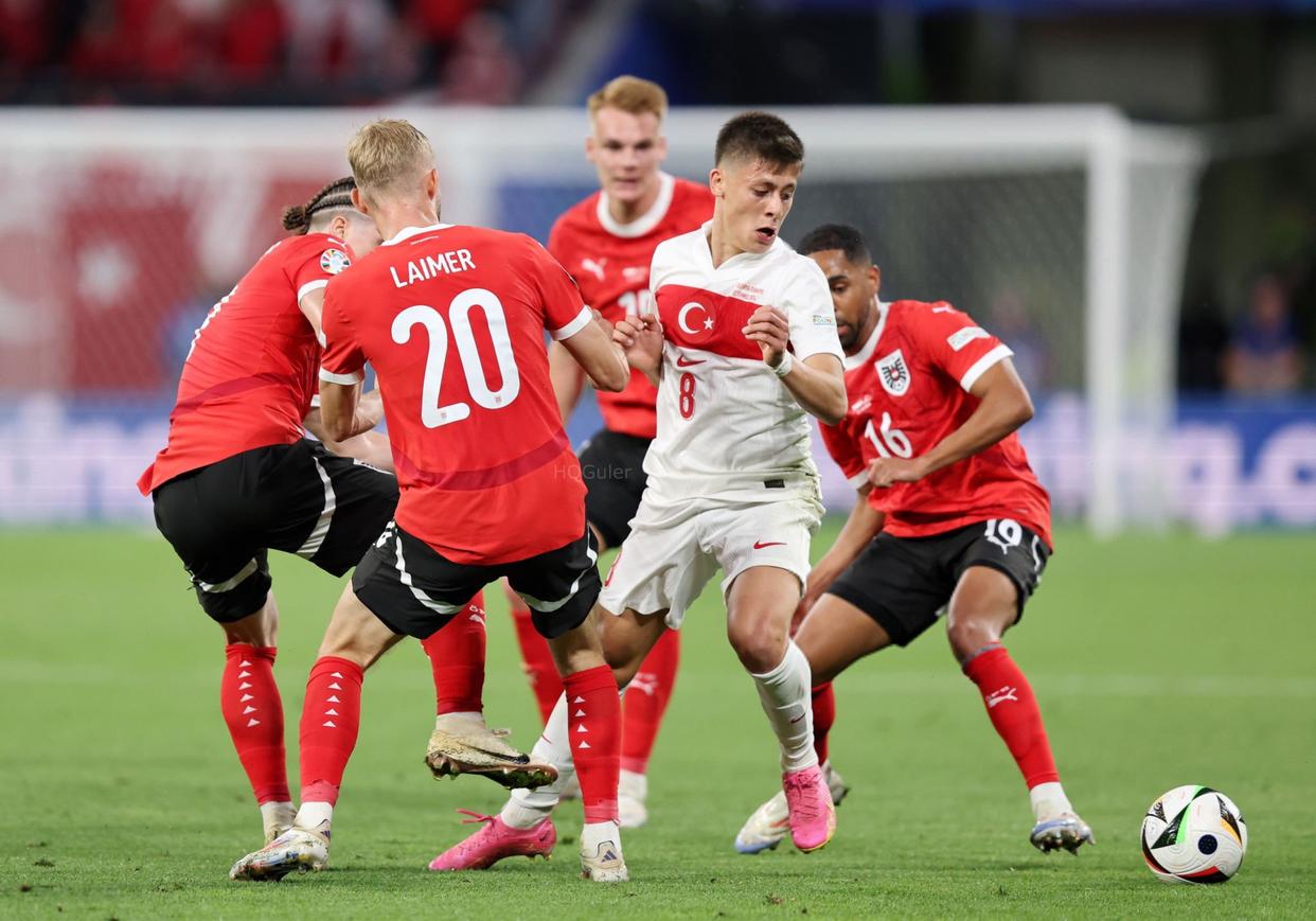 鹿岛鹿角顽强奋战，成功晋级下一轮的简单介绍