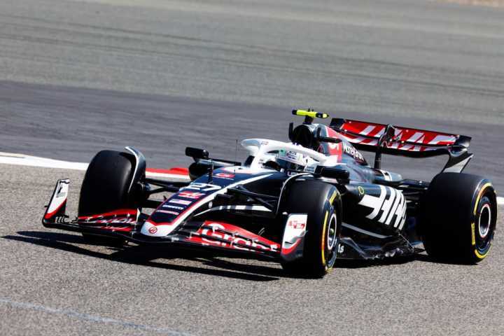 哈斯车队绝杀梅赛德斯，汉密尔顿高光表现