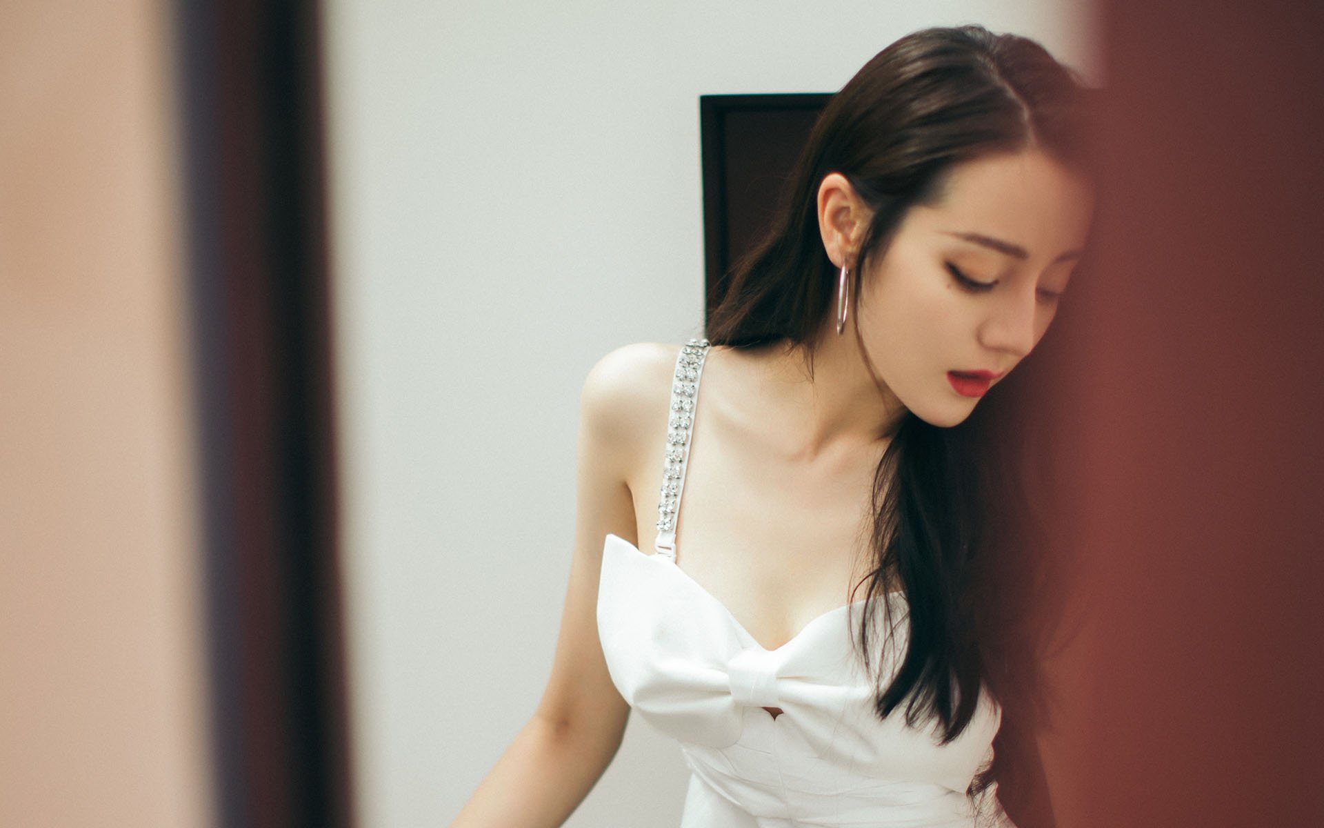 轰鸣与哨响，当快船锁定掘金，布克在银石赛道接管比赛